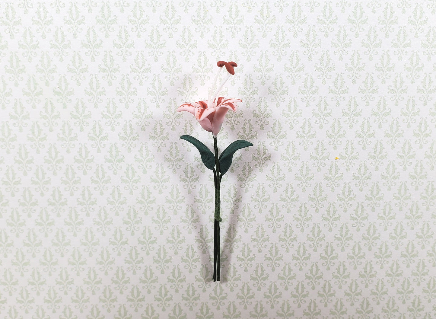 Dollhouse Pink & Red Tiger Lily Single Stem with Foliage 1:12 Scale Miniature