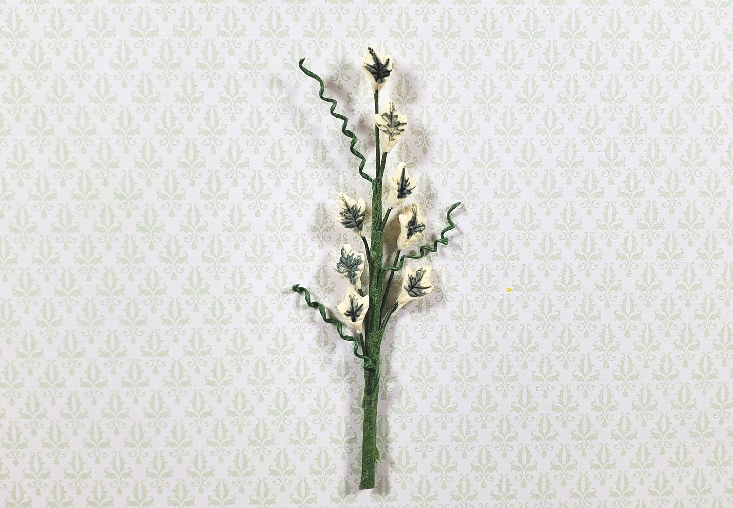 Dollhouse Single English Ivy Small Stem with Foliage 1:12 Scale Miniature