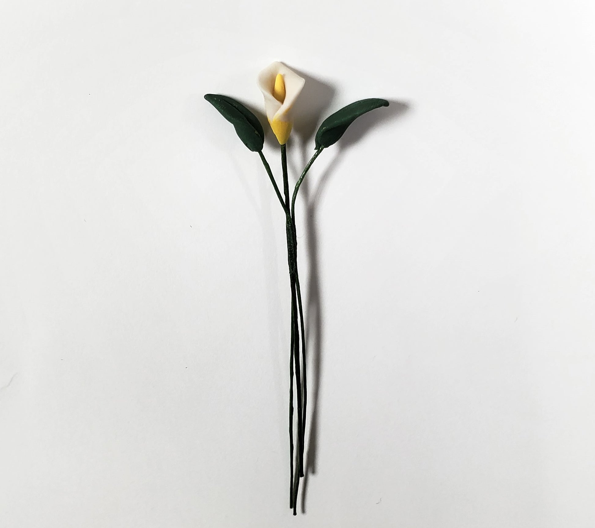 Dollhouse White Calla Lily Single Stem with Foliage 1:12 Scale Miniature