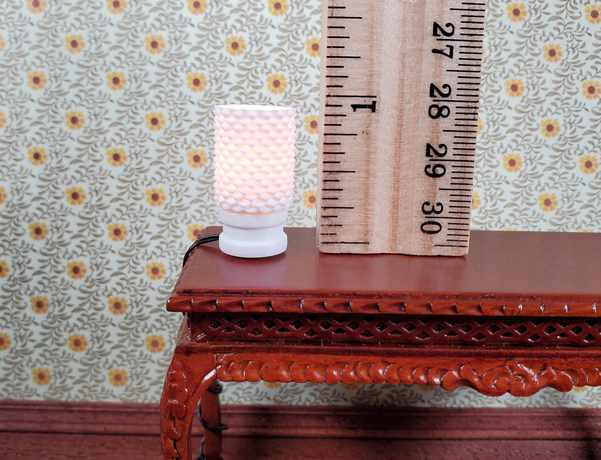 Dollhouse Modern Table Lamp White Cylinder 1:12 Scale Miniature 12 volt w/ Plug