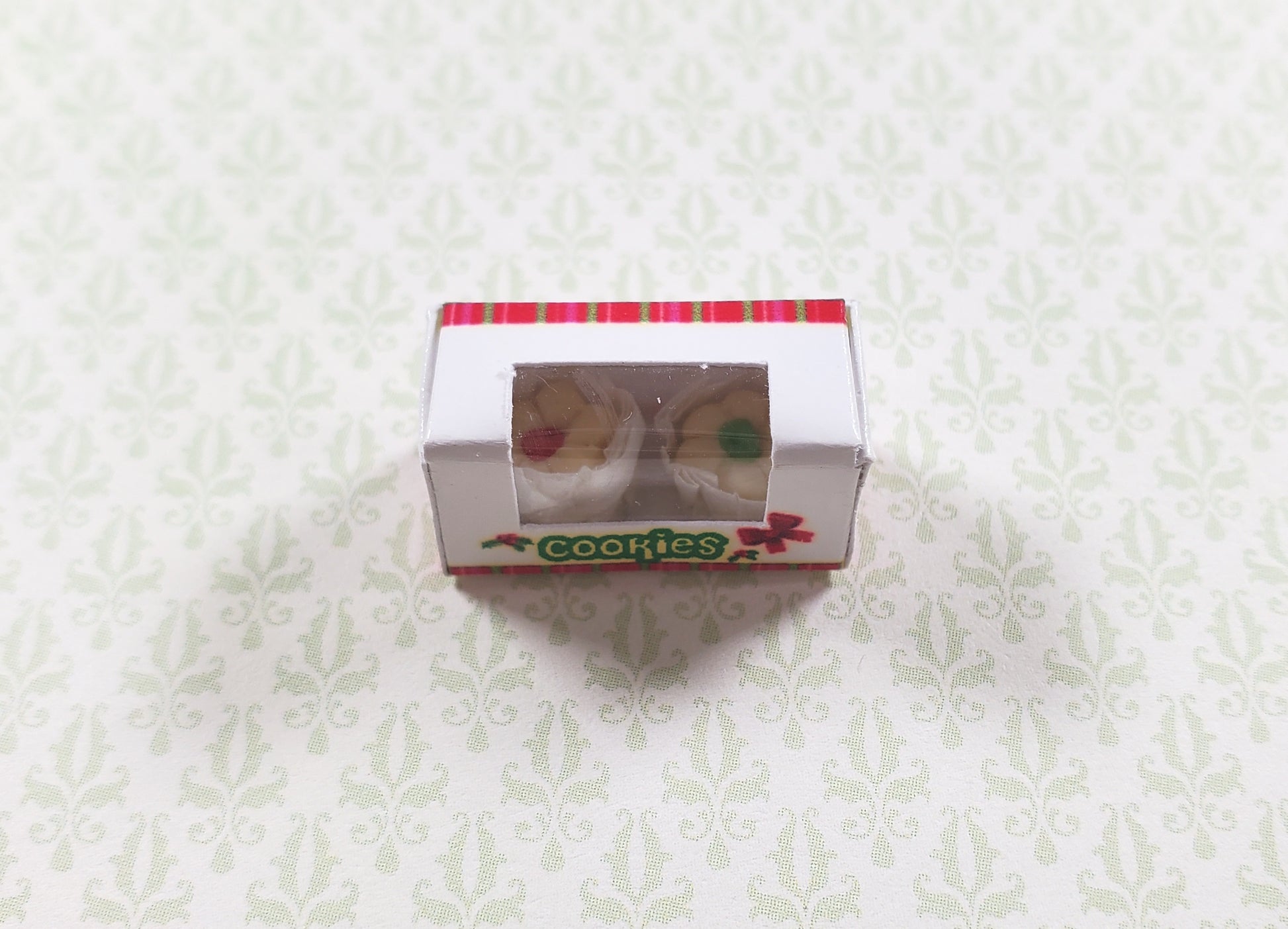 Dollhouse Xmas Cookies in Xmas Window Box 1:12 Scale Miniatures Food Bakery