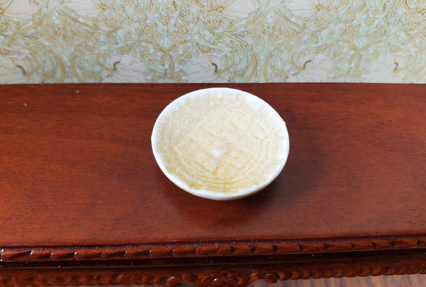 Dollhouse Light Brown Ceramic Round Bowl Thatched Design 1:12 Scale Miniature