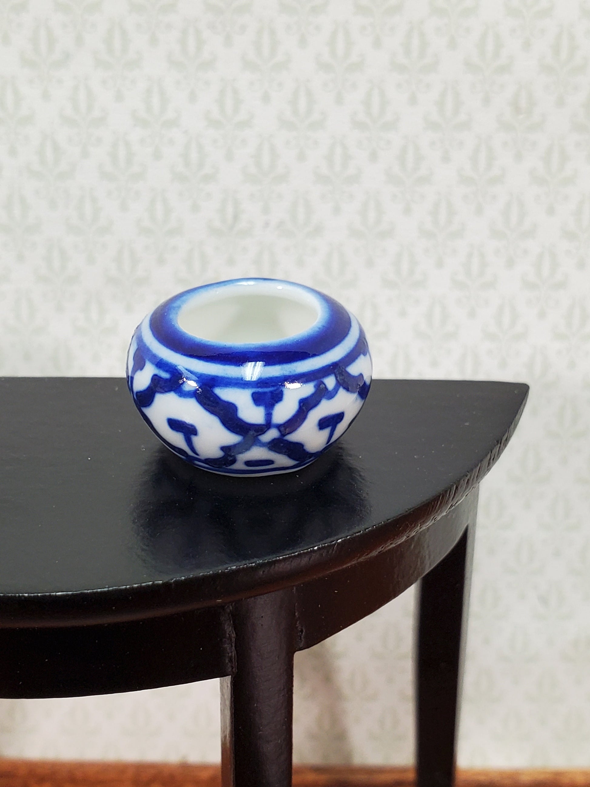 Dollhouse Vase Ceramic Blue & White Trellis Design 1:12 Scale Miniature Accessories