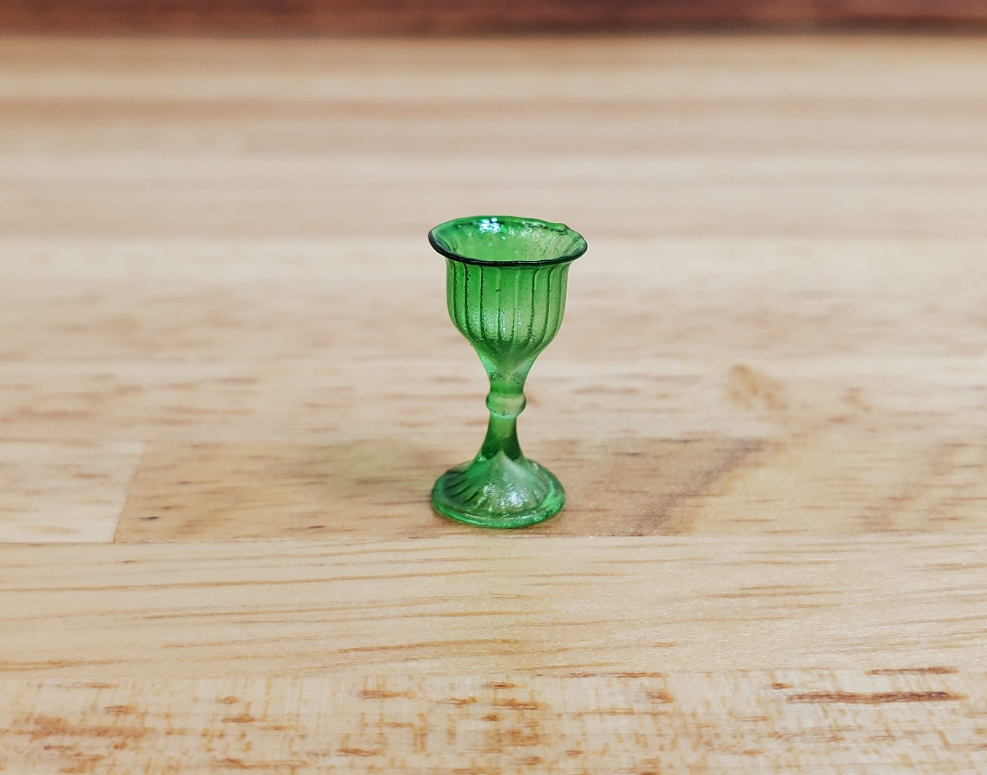 Dollhouse Small Fancy Green Water or Wine Glass 1:12 Scale Miniature
