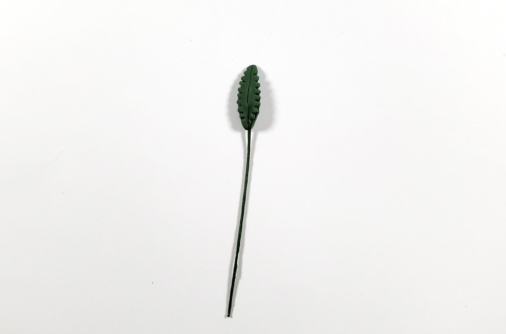Dollhouse Green Leaves Long Stem Set of 10 Long Serrated 1:12 Scale Miniature