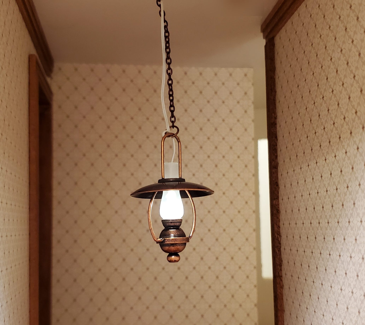 Dollhouse Battery Light "Gas" Ceiling Light Copper 1:12 Scale Lantern Houseworks