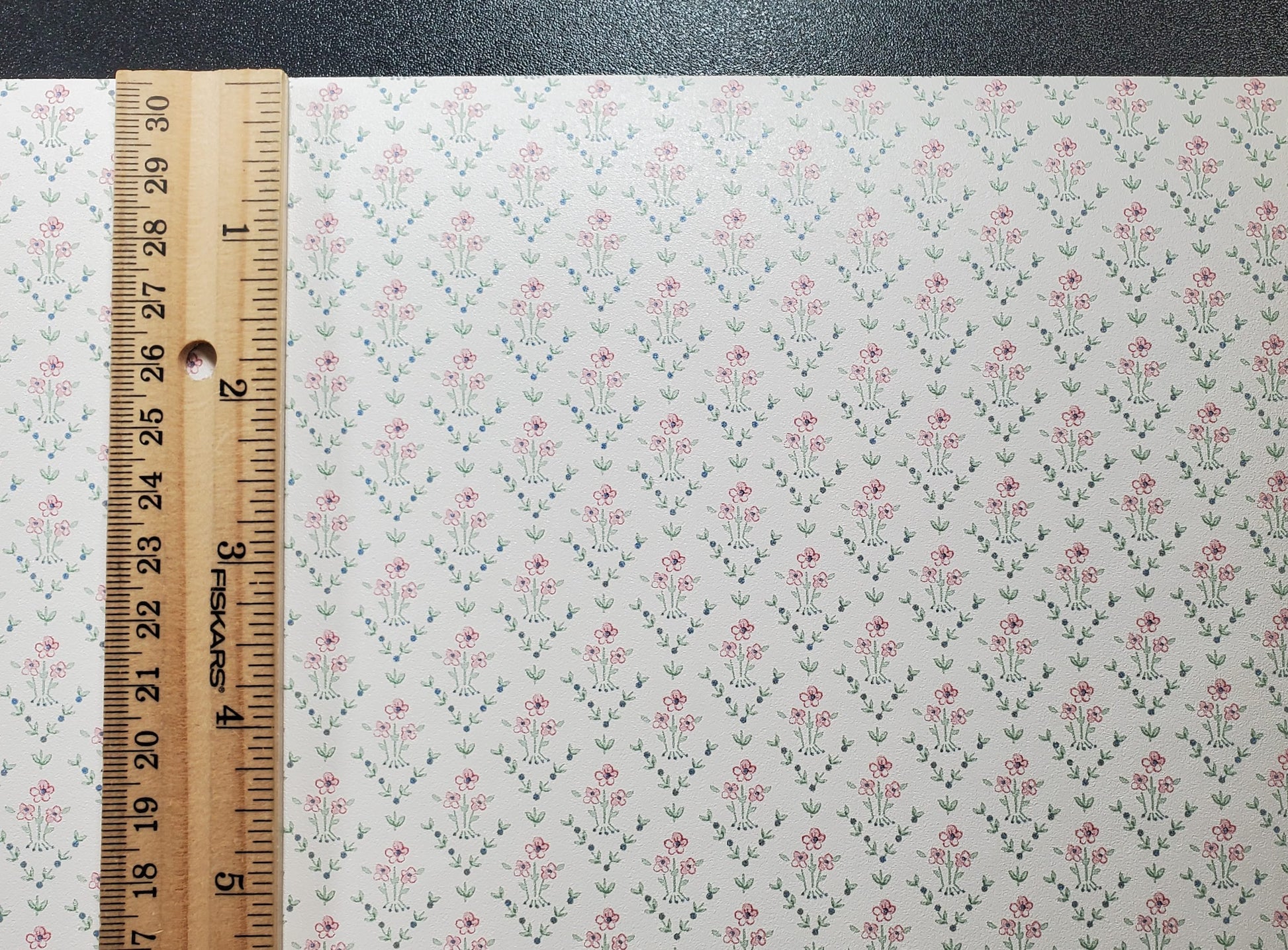 Dollhouse Wallpaper Dainty Daises 3 Sheets White Pink Green Blue