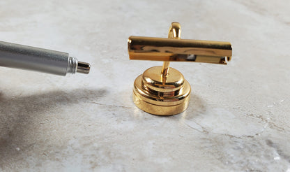 Dollhouse Picture Light or Piano Lamp Battery Operated with Wand 1:12 Miniature