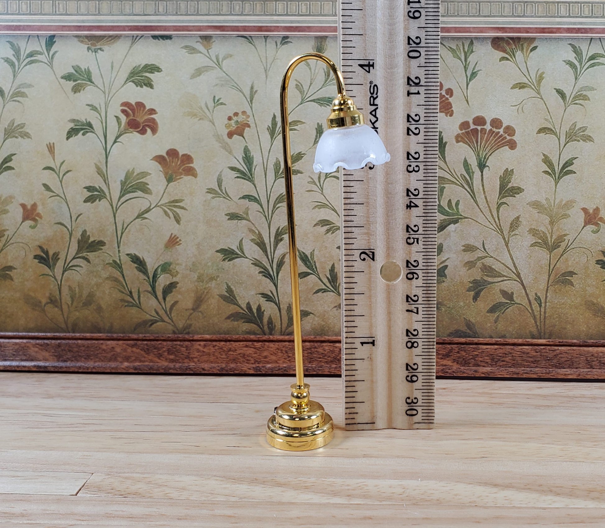 Dollhouse Floor Lamp Battery Light Flower Shade Gold Base 1:12 Scale Miniature