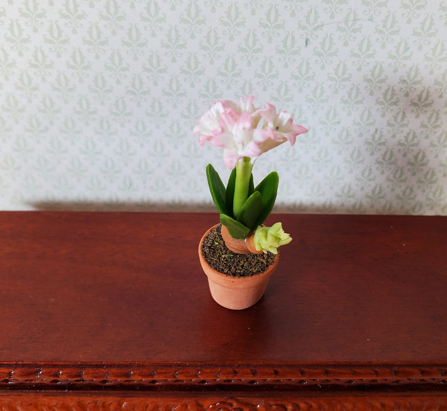 Dollhouse Pink & White Amaryllis Flowers in Terra Cotta Pot 1:12 Scale Miniature