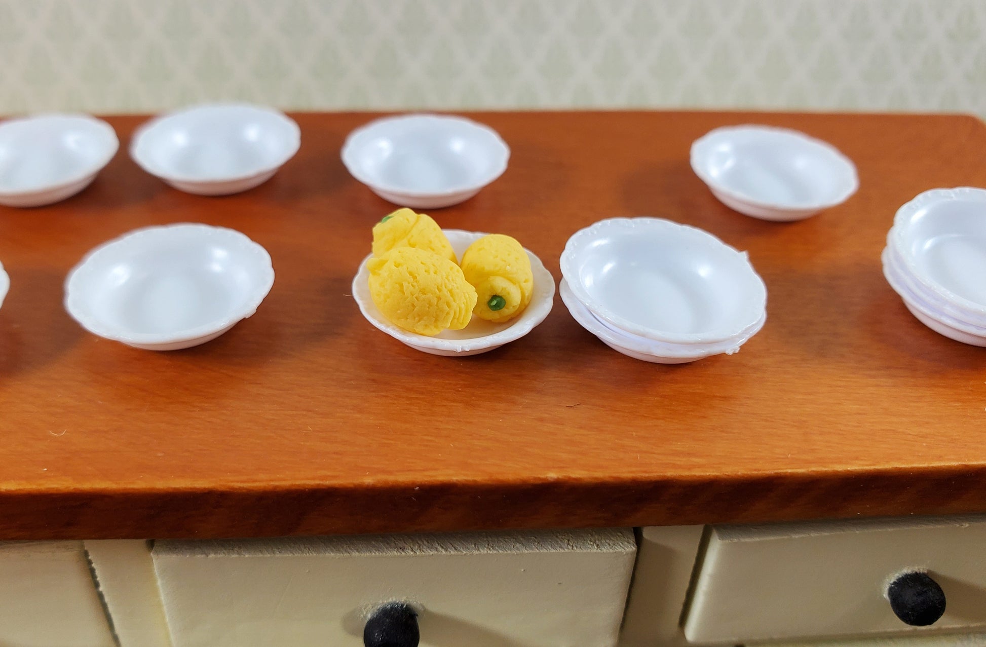 Dollhouse Soup Bowls Chrysnbon Scalloped Edge x12 White Plastic Small 1:12 Scale