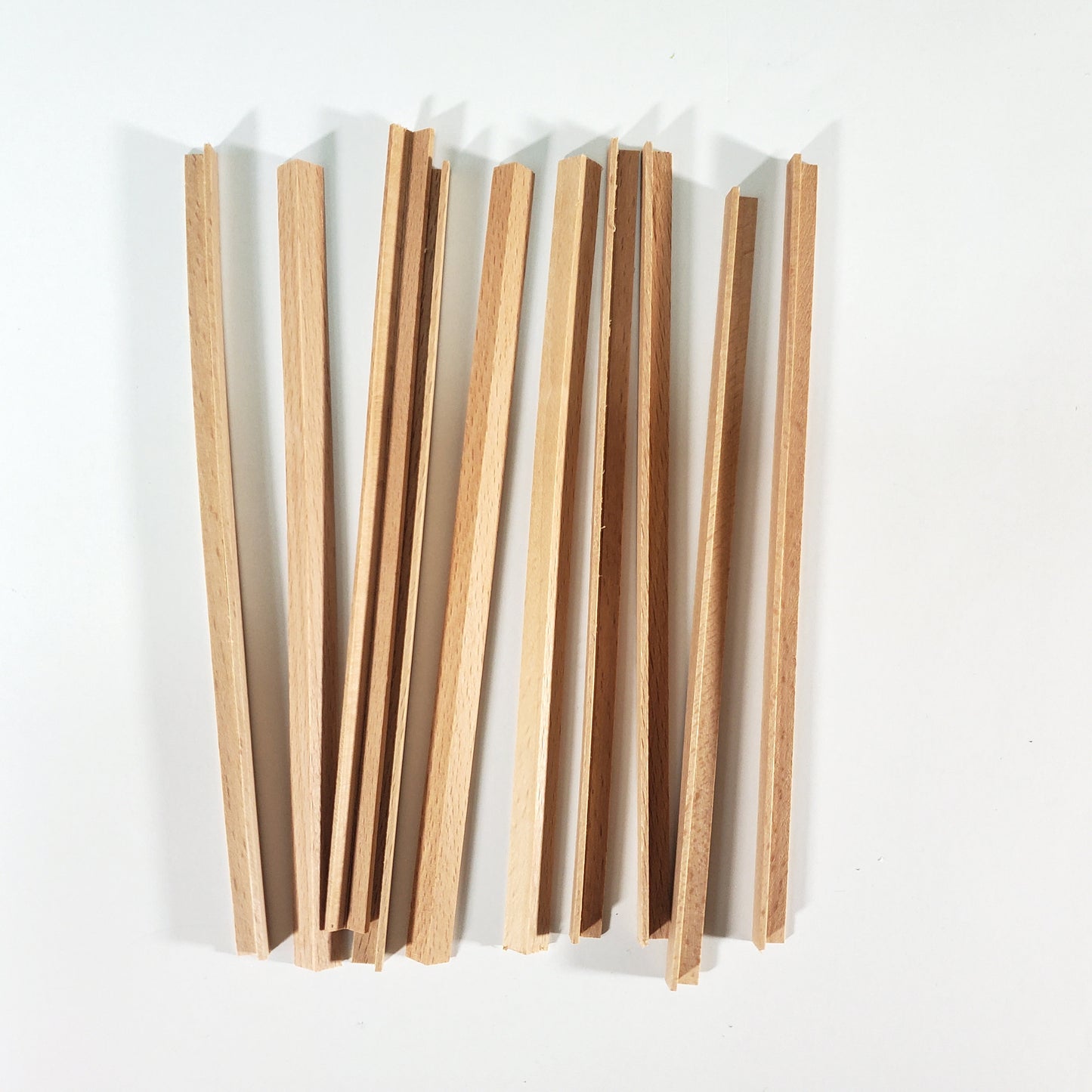 Dollhouse Miniatures 6" Pieces x10 Corner Trim Molding 1/4" x 1/4" x 18" long 77507