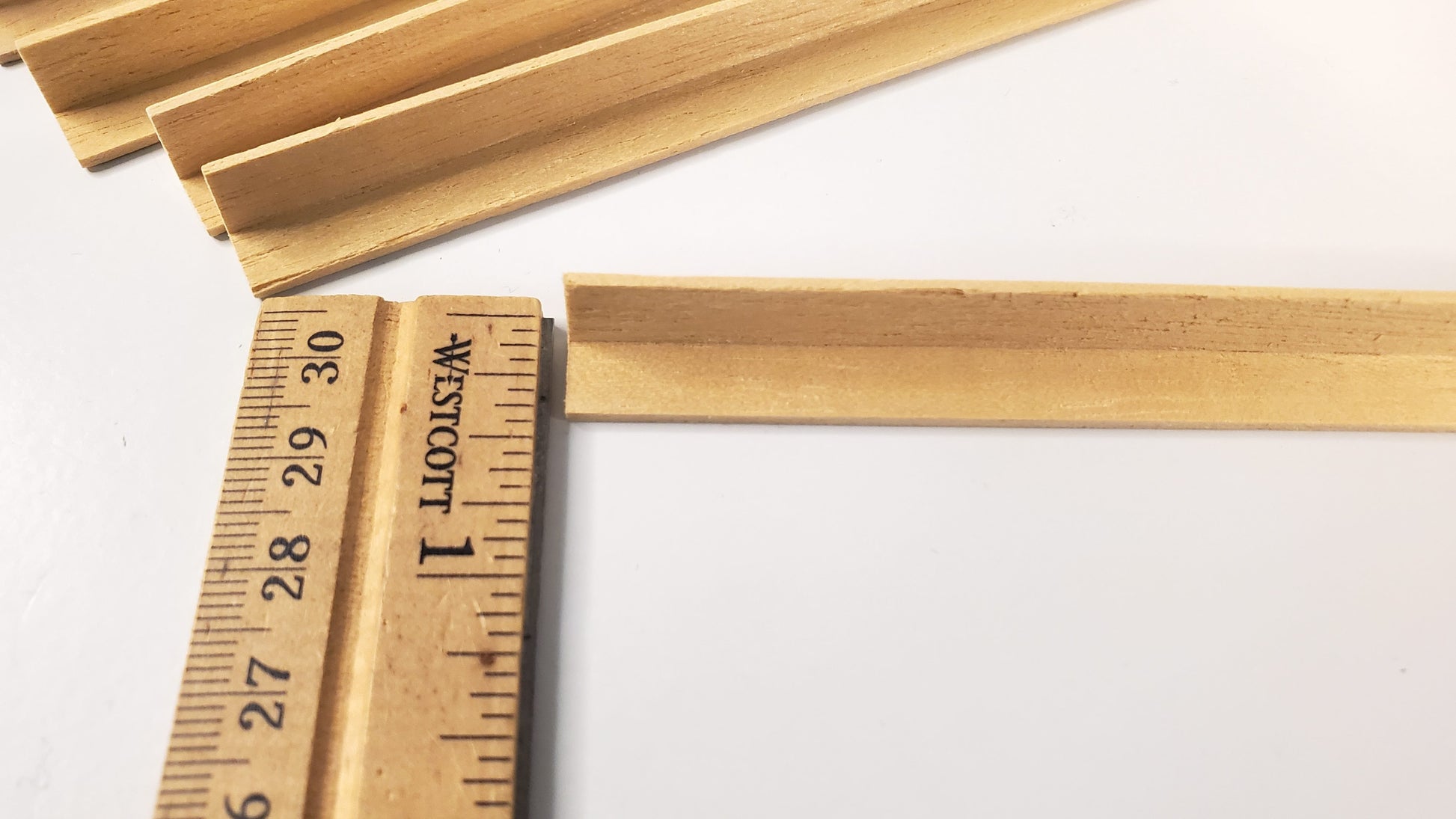 Miniature Corner Trim 6" Pieces x6 Corner Trim Molding 3/8" x 3/8" x 6" Crafts