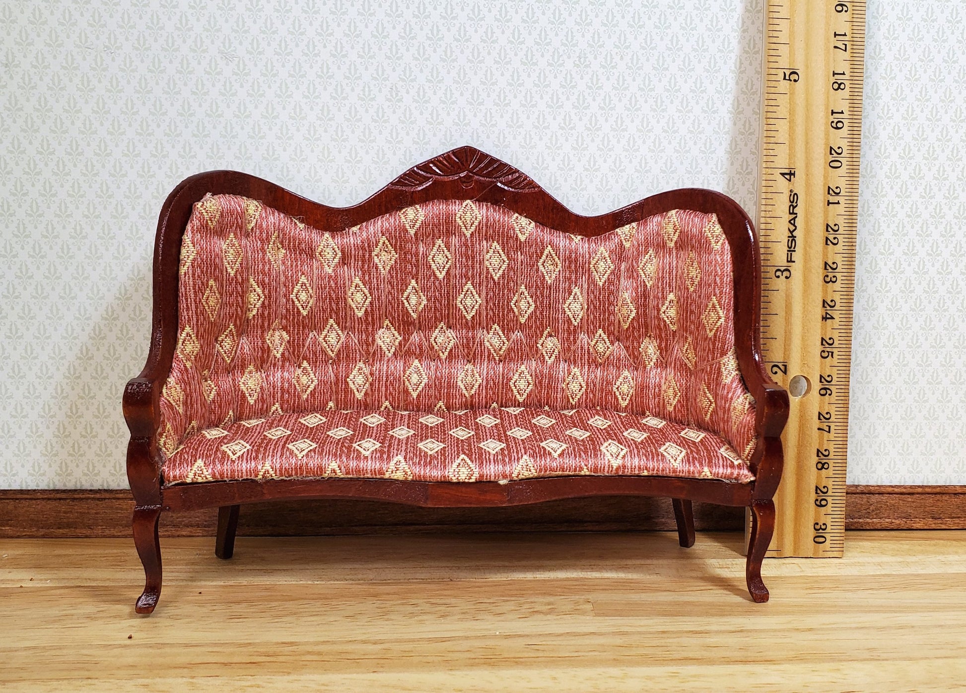 Dollhouse Victorian Sofa Couch Dark Pink 1:12 Scale Miniature Furniture