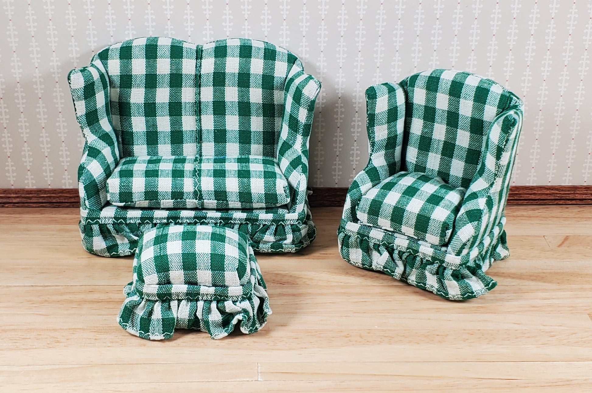 Dollhouse Small Sofa Chair Ottoman Green Plaid 1:12 Scale Miniature Furniture