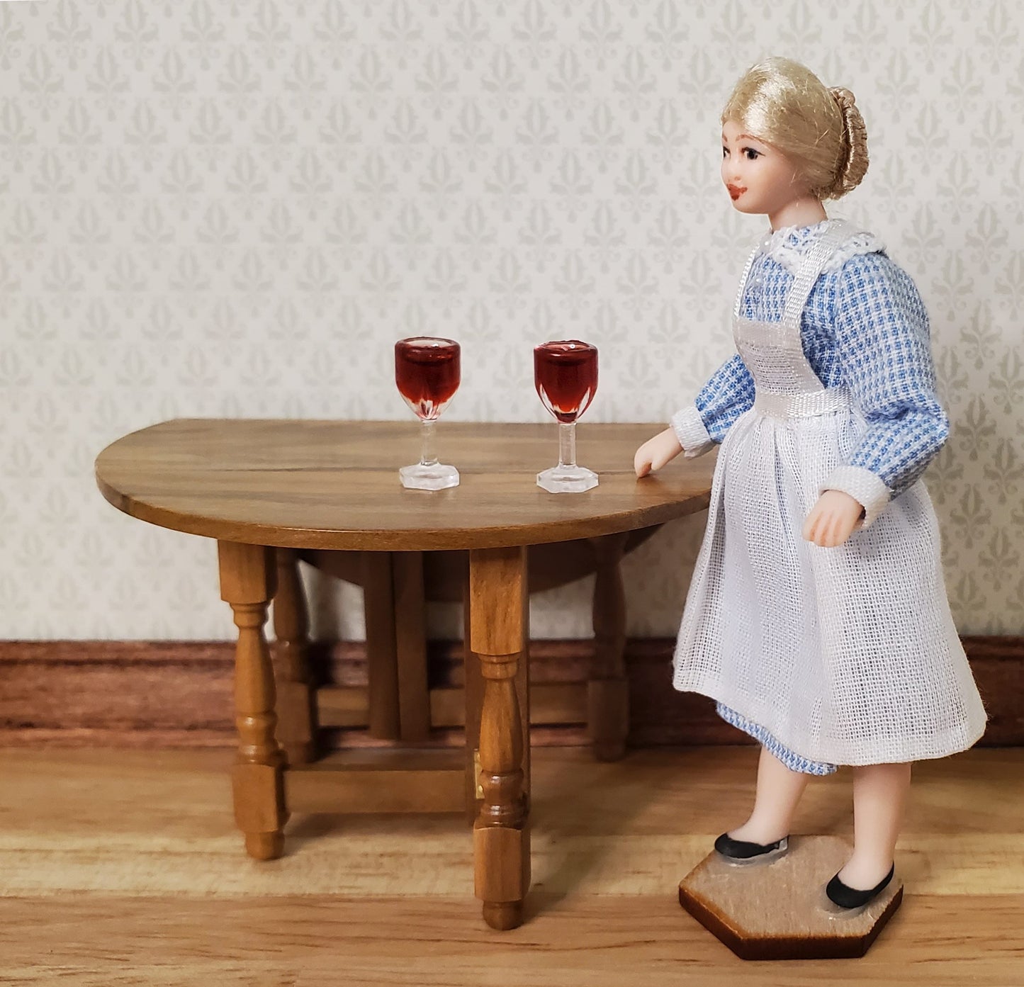 Dollhouse HALF SCALE Filled Red Wine Glasses x2 plastic 1:24 Miniature