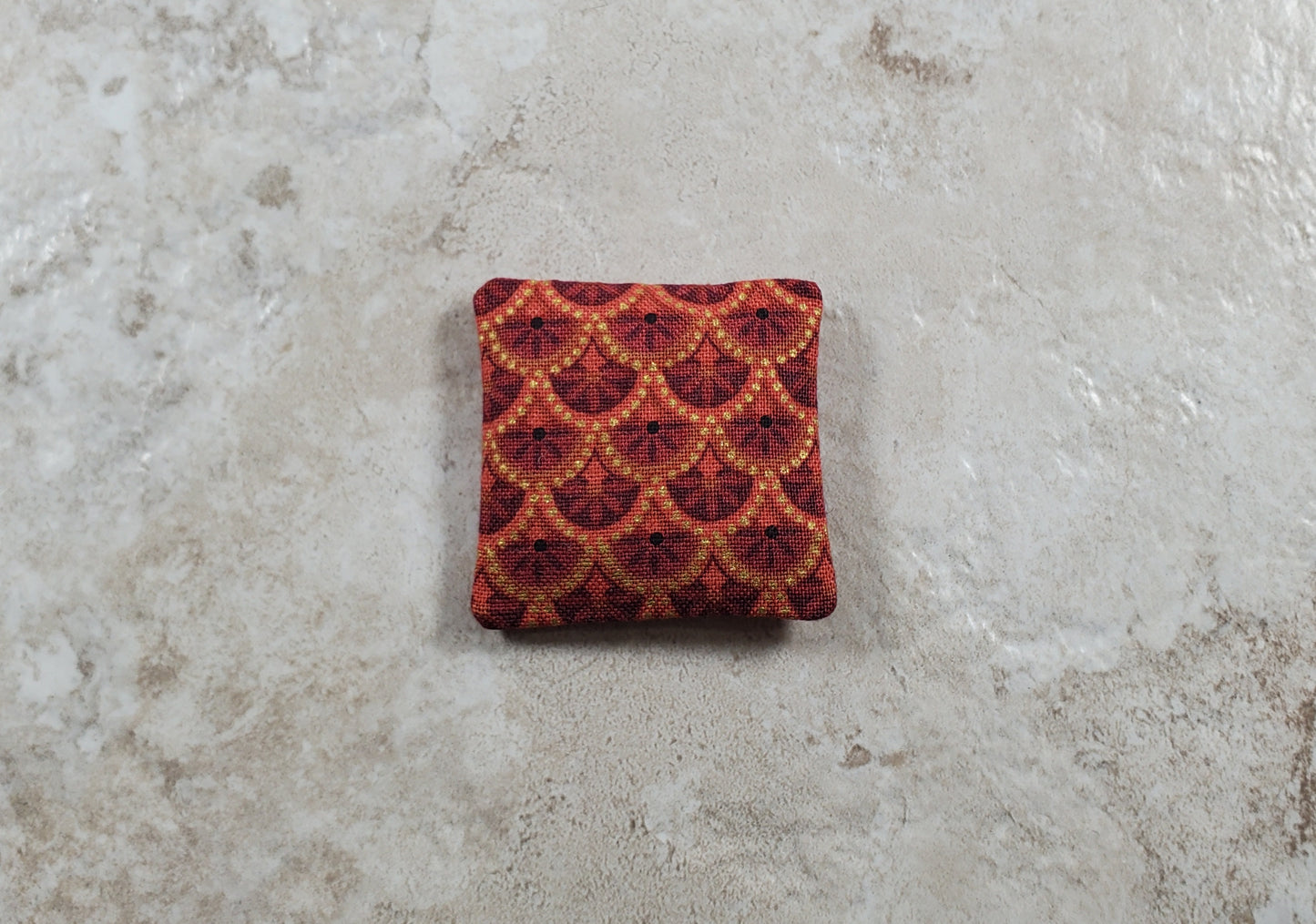 Dollhouse Miniature Dark Red & Rust Festive 1:12 Scale 1 1/2"