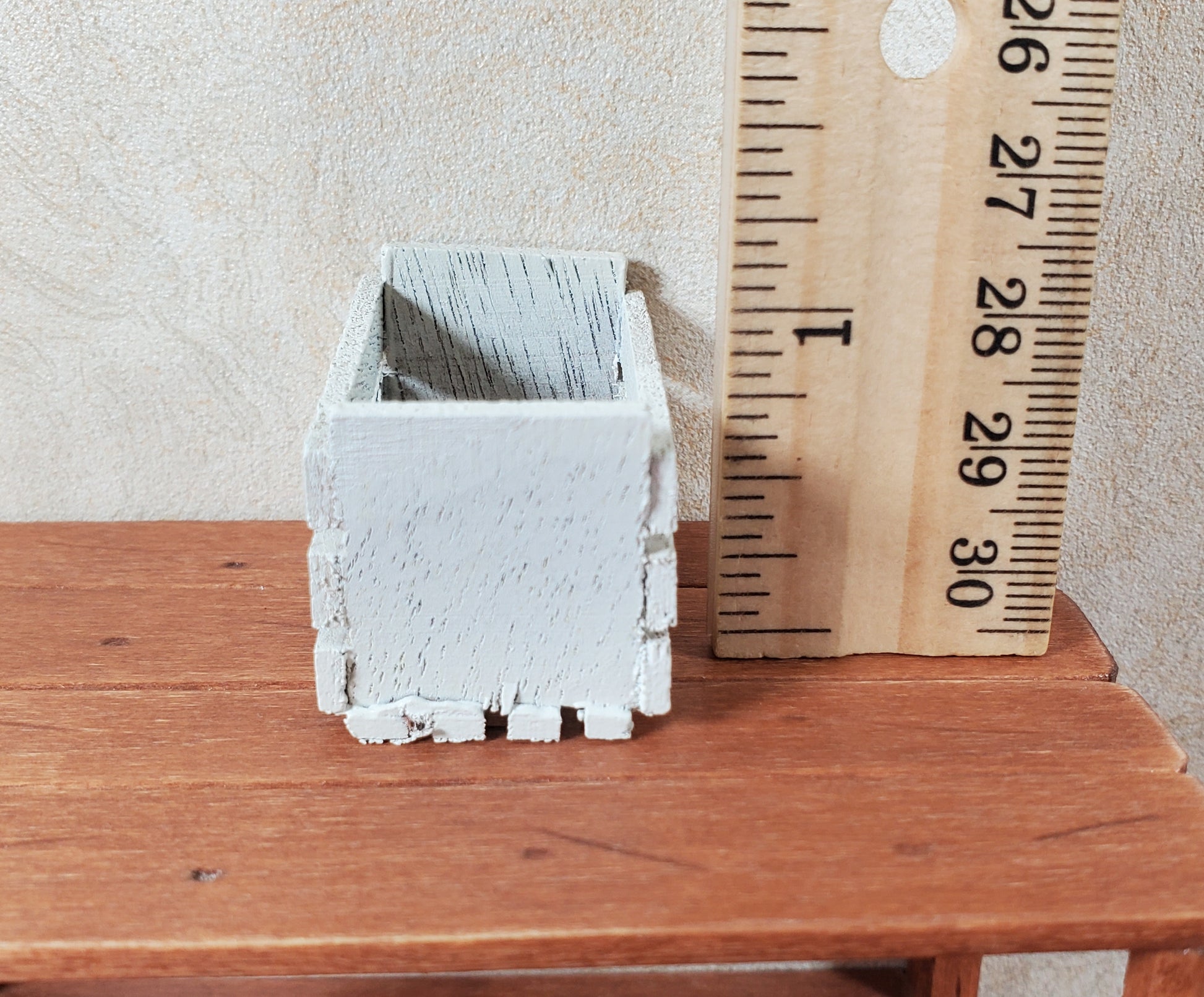 Dollhouse Tall Whitewashed Wood Produce Crate 1:12 Scale Dollhouse Miniature