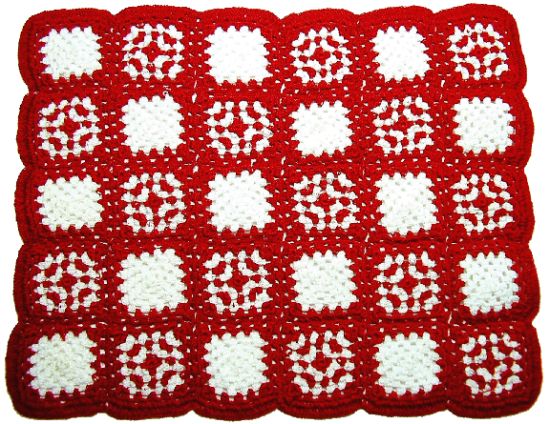 Dollhouse Square Red & White Granny Quilt 1:12 Scale Miniature