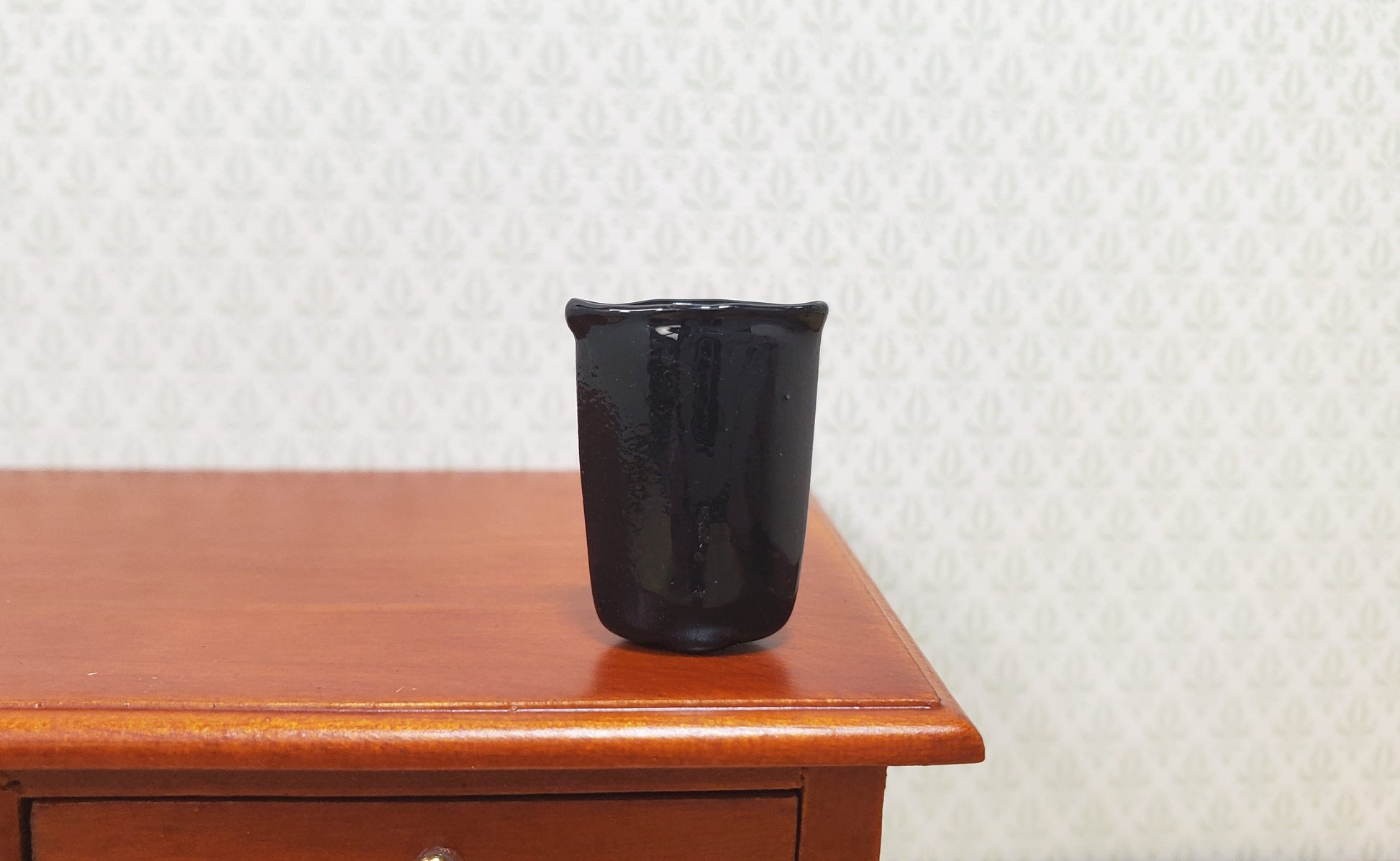 Dollhouse Crimped Narrow Vase Black 1:12 Scale Miniature Halloween Decor