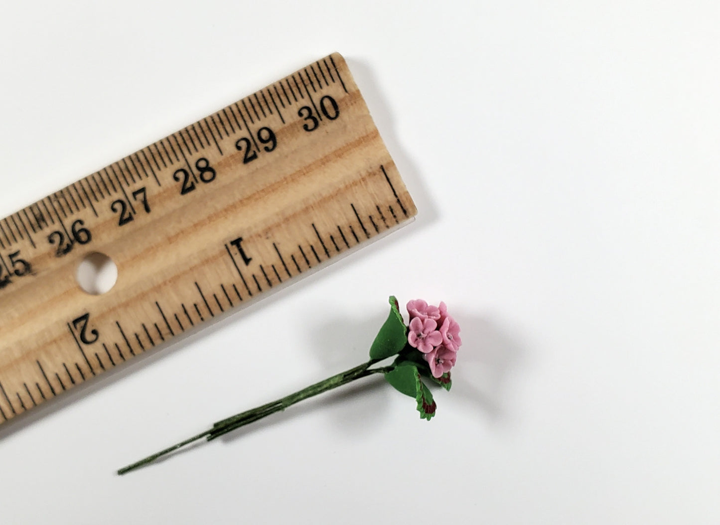Dollhouse Pink Geranium Single Stem with Foliage 1:12 Scale Miniature