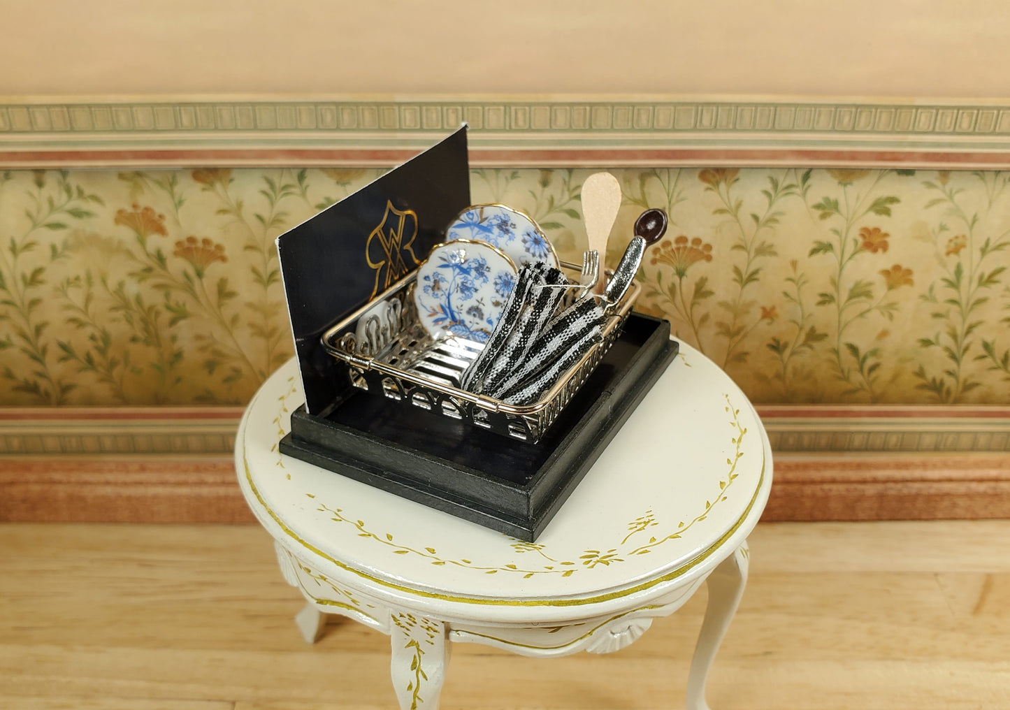 Dollhouse Drying Rack with Blue Onion Plates Reutter Miniatures 1:12 Scale