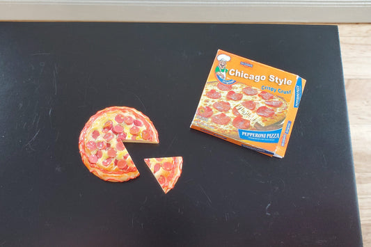 Dollhouse Pepperoni Pizza with Slice and Box 1:12 Scale Miniature Food