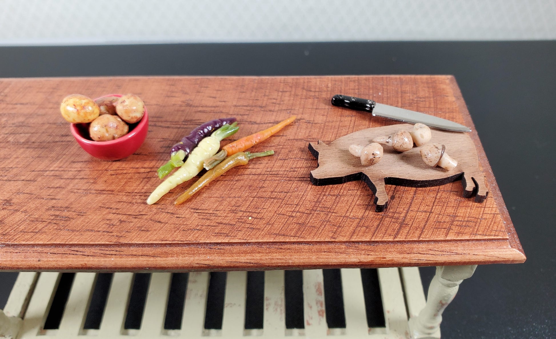 Dollhouse Colorful Carrots x4 Random Colors 1:12 Scale Miniature Food Handmade