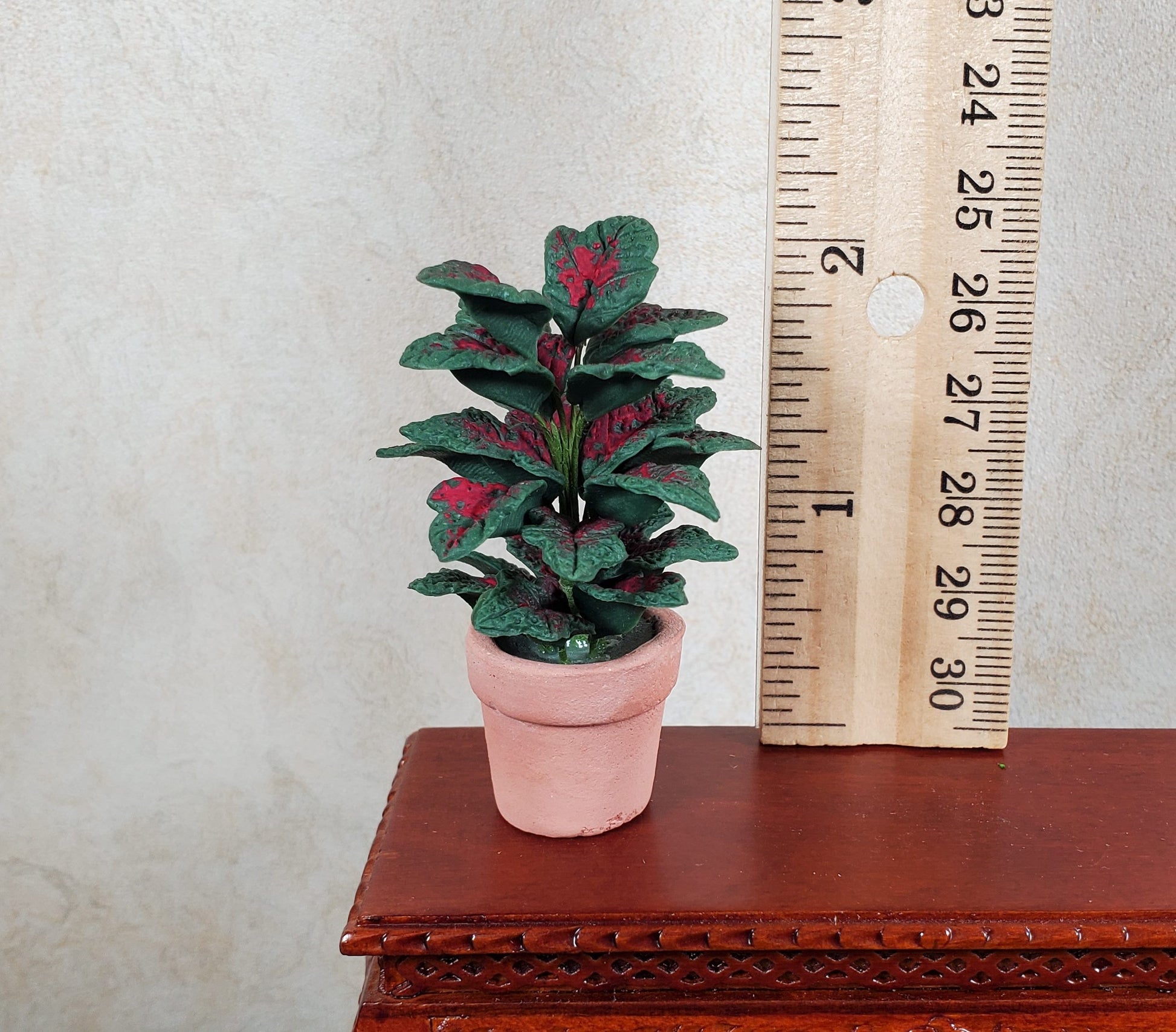Dollhouse Large Tropical Houseplant Dark Green with Red Leaves 1:12 Scale