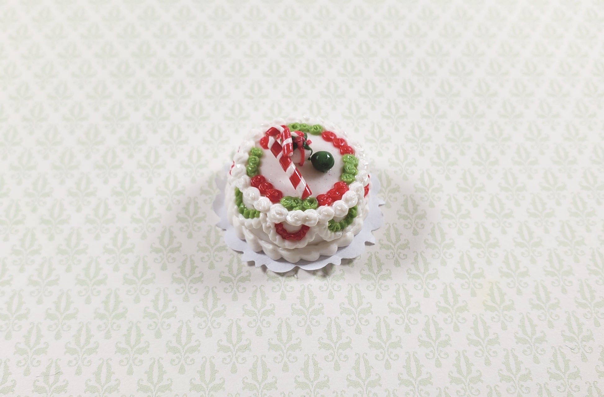 Dollhouse Peppermint Candy Cane Xmas Cake 1:12 Scale Miniature Food Bakery