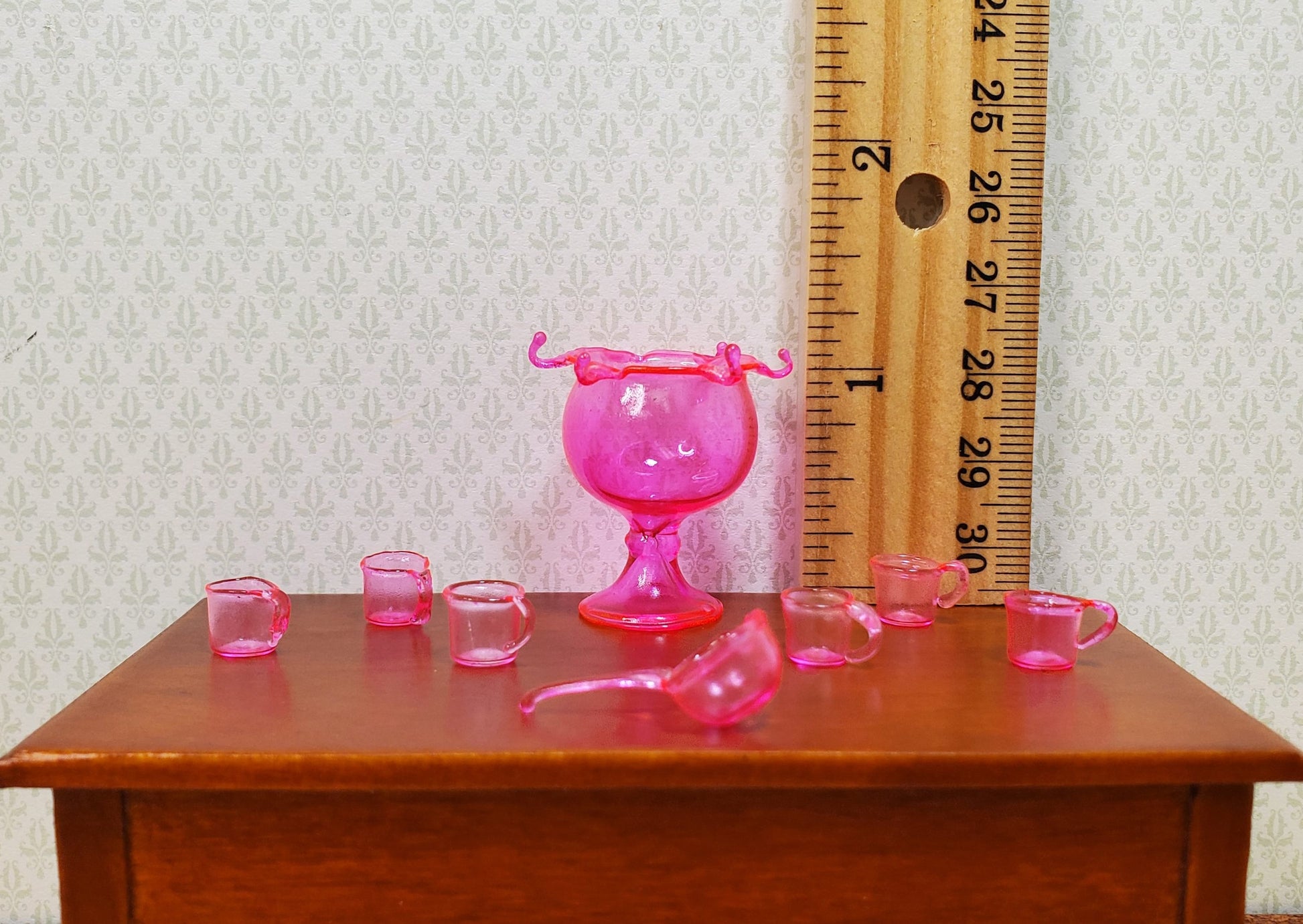 Dollhouse Glass Punch Bowl with Cups & Ladle Pink 1:12 Scale Miniature Kitchen