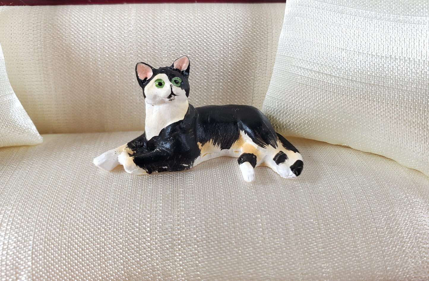 Dollhouse Kitty Cat Calico Lying Down on Side 1:12 Scale Miniature Pet