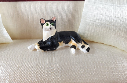 Dollhouse Kitty Cat Calico Lying Down on Side 1:12 Scale Miniature Pet