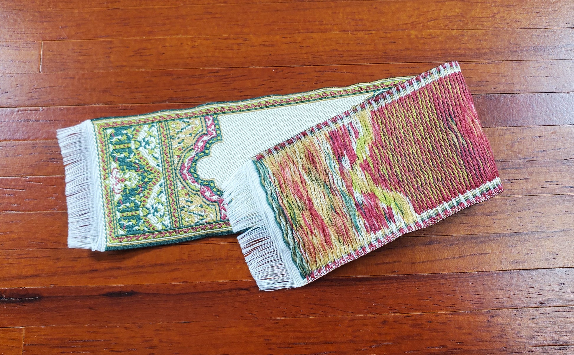 Dollhouse Narrow Carpet Rug Runner Gold Green Woven Fabric 1:12 Scale