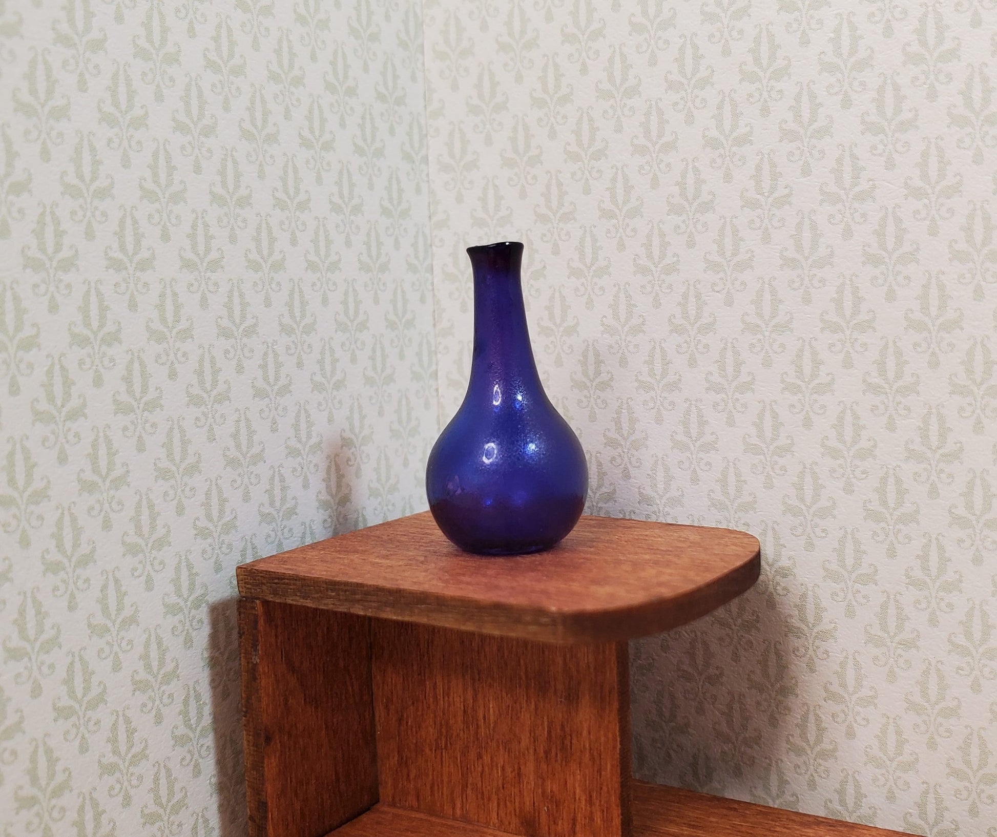 Dollhouse Small Blue Onion Jar or Vase 1:12 Scale Miniature