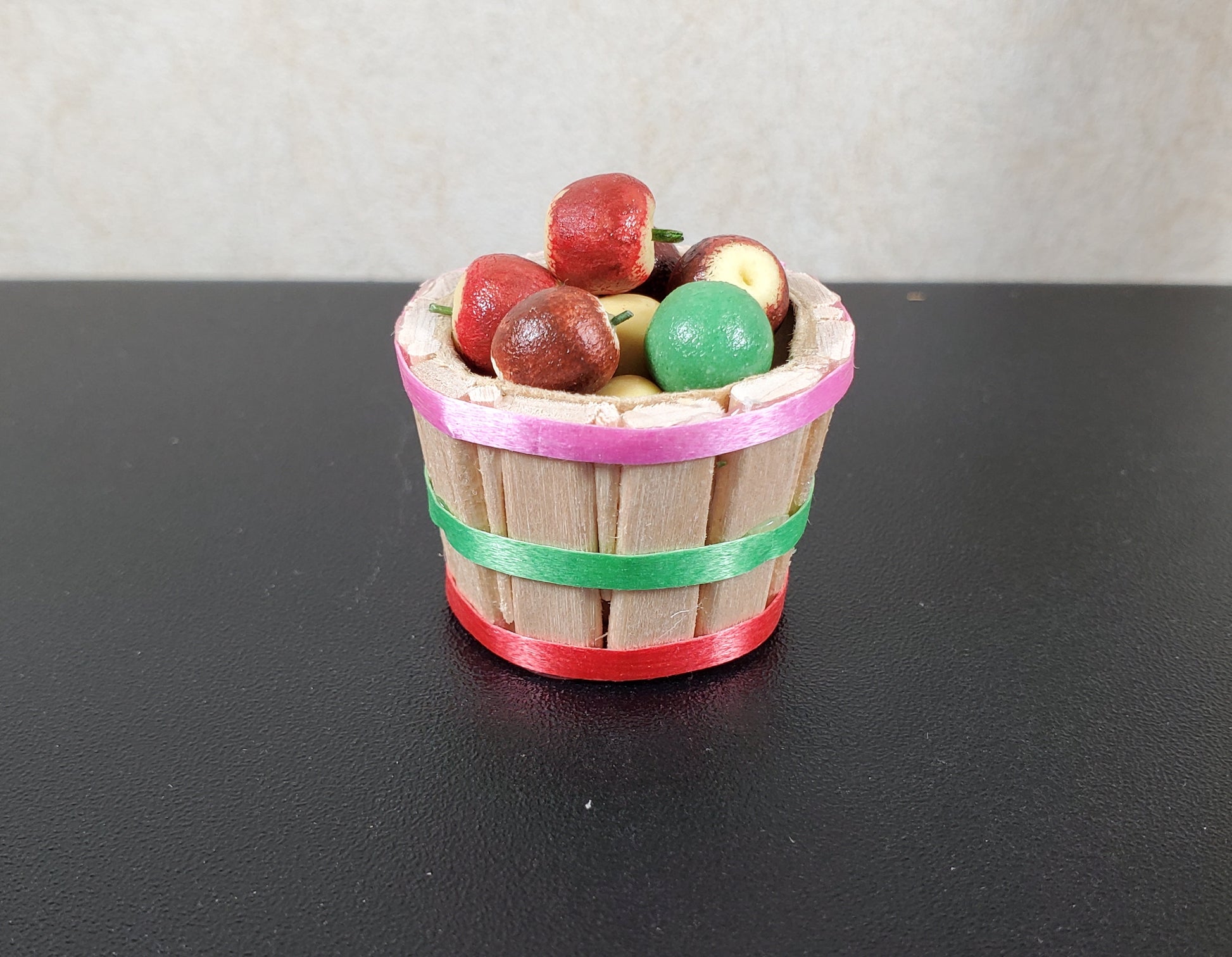 Dollhouse Bushel Basket with Ribbons Empty Natural Fiber 1:12 Scale Miniature