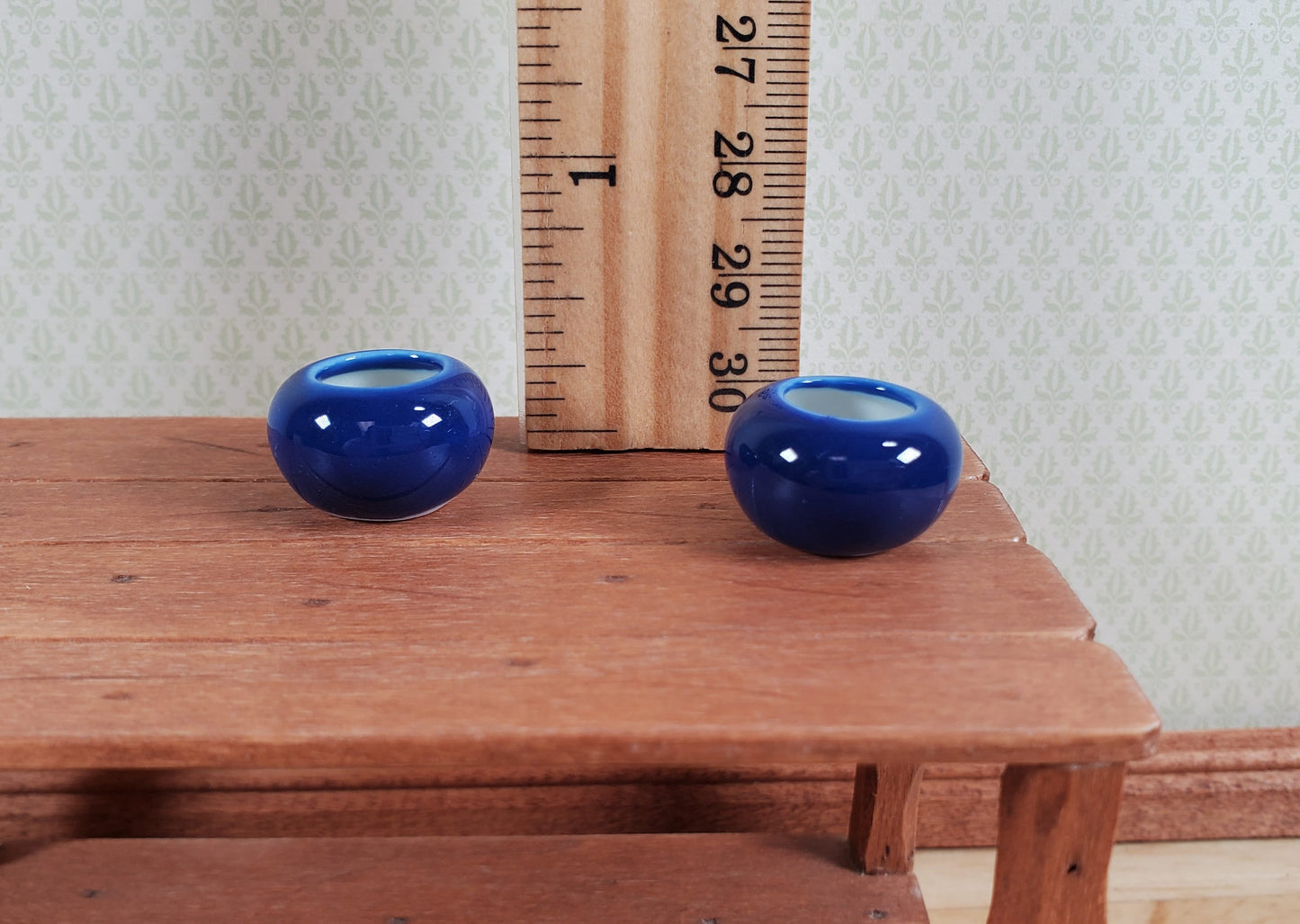 Dollhouse Ceramic Vase or Planter Small Deep Blue Round 1:12 Scale Miniature