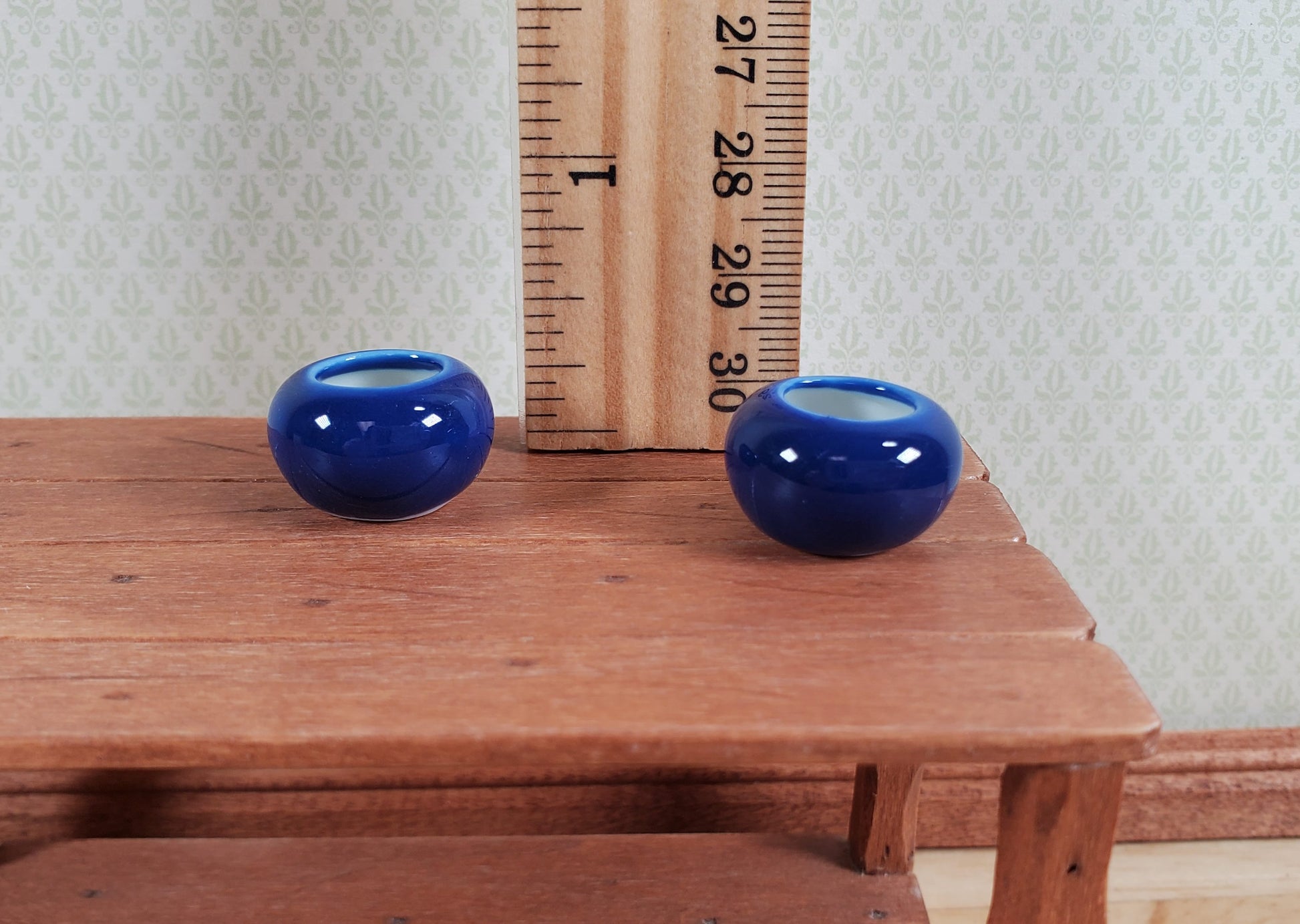 Dollhouse Ceramic Vase or Planter Small Deep Blue Round 1:12 Scale Miniature