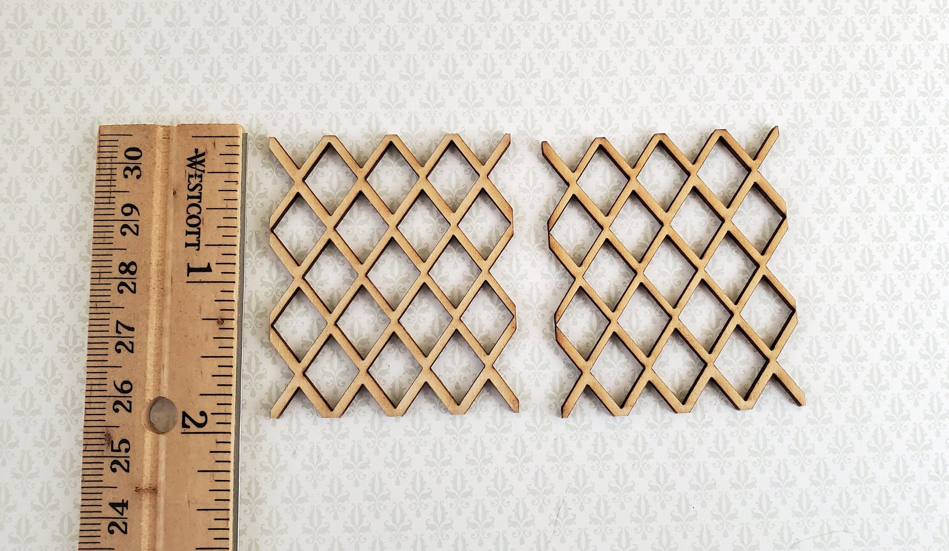 Dollhouse Diamond Window Pane Insert 1:12 Scale Fits Houseworks 5000 Miniatures
