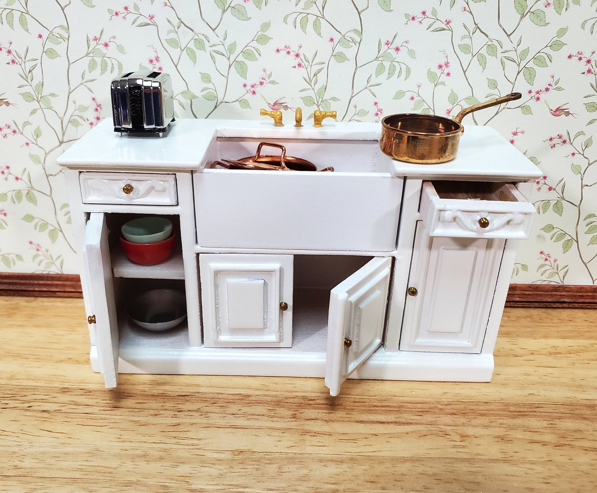 Dollhouse Kitchen Sink Farmhouse Cabinet Style White 1:12 Scale Miniature