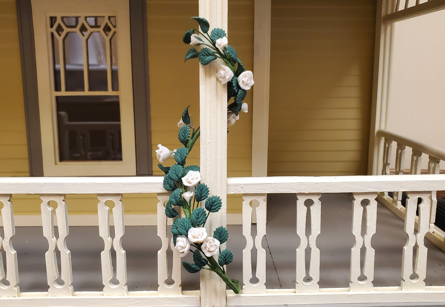 Dollhouse White Climbing Rose Vine 1:12 Scale Miniature Garden Plants Flowers