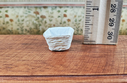 Dollhouse Square Cream Colored Rattan Basket 1:12 Scale Miniature