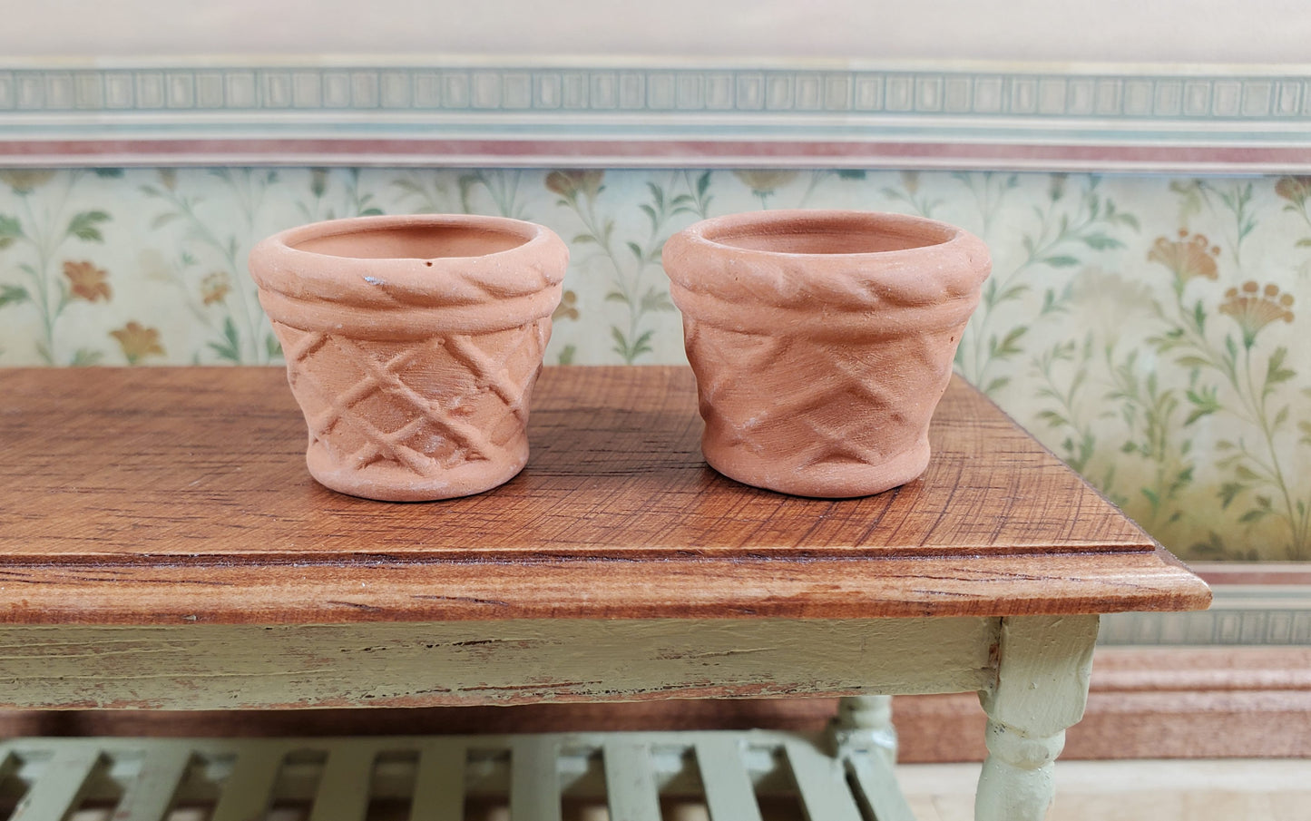 Dollhouse Terra Cotta Pots Planters Set of 2 Unglazed 1:12 Scale Miniatures