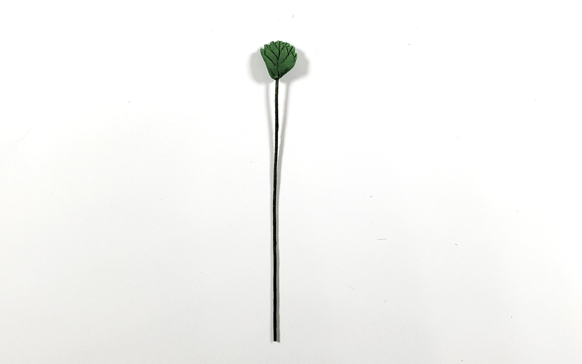 Dollhouse Green Leaves Long Stem Set of 10 Serrated Round 1:12 Scale Miniature