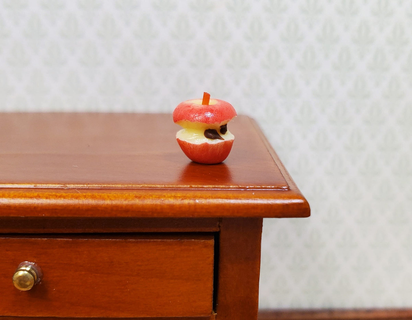 Dollhouse Eaten Apple Core 1:12 Scale Miniature Food Kitchen Fruit Snacks