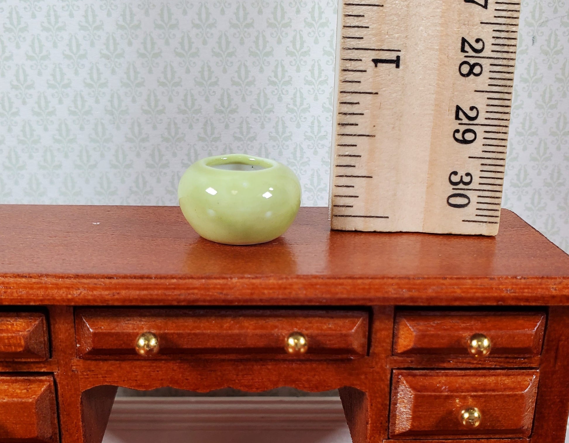 Dollhouse Small Light Green Round Ceramic Vase 1:12 Scale Miniature