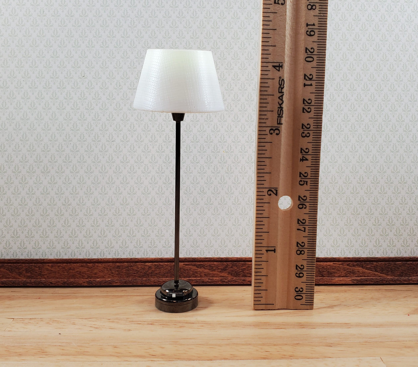 Dollhouse Modern Battery Light Floor Lamp Black Base 1:12 Scale Houseworks 2380