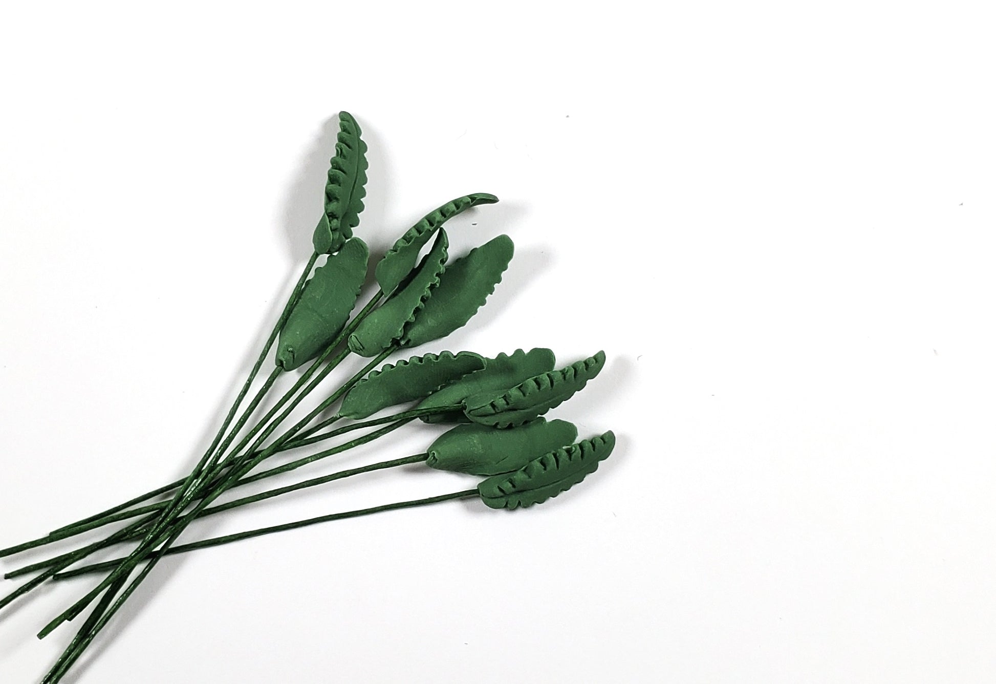 Dollhouse Green Leaves Long Stem Set of 10 Long Serrated 1:12 Scale Miniature