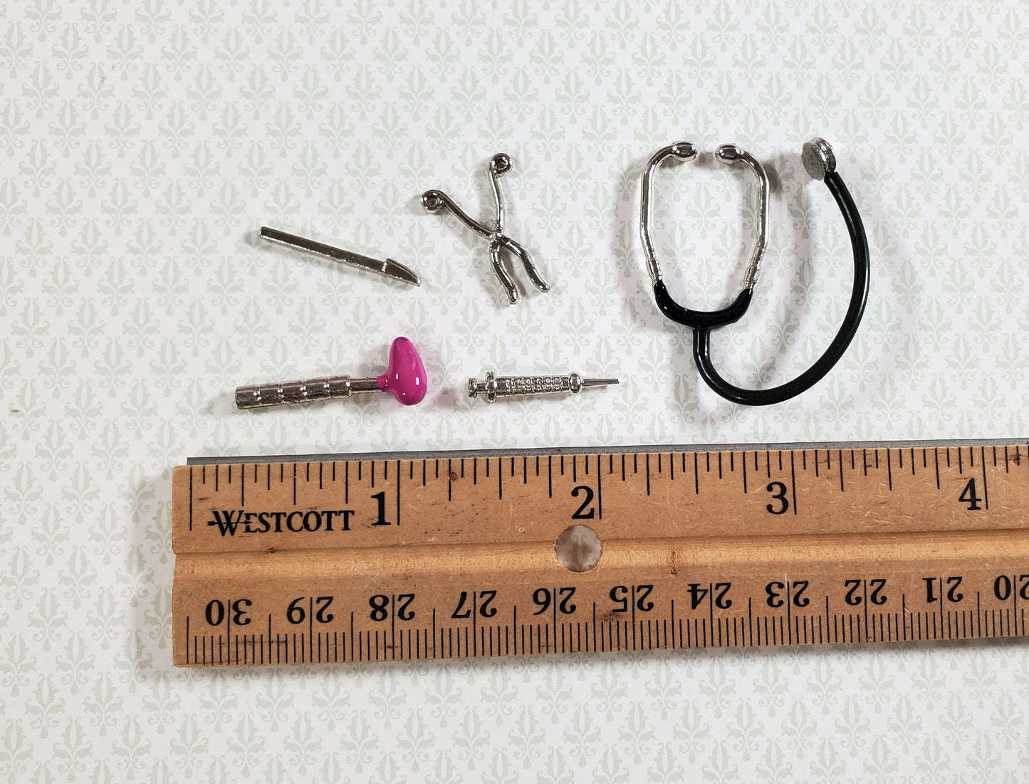Dollhouse Tiny Medical Surgical Instruments 5 Pieces Metal Miniatures 1:12 Scale