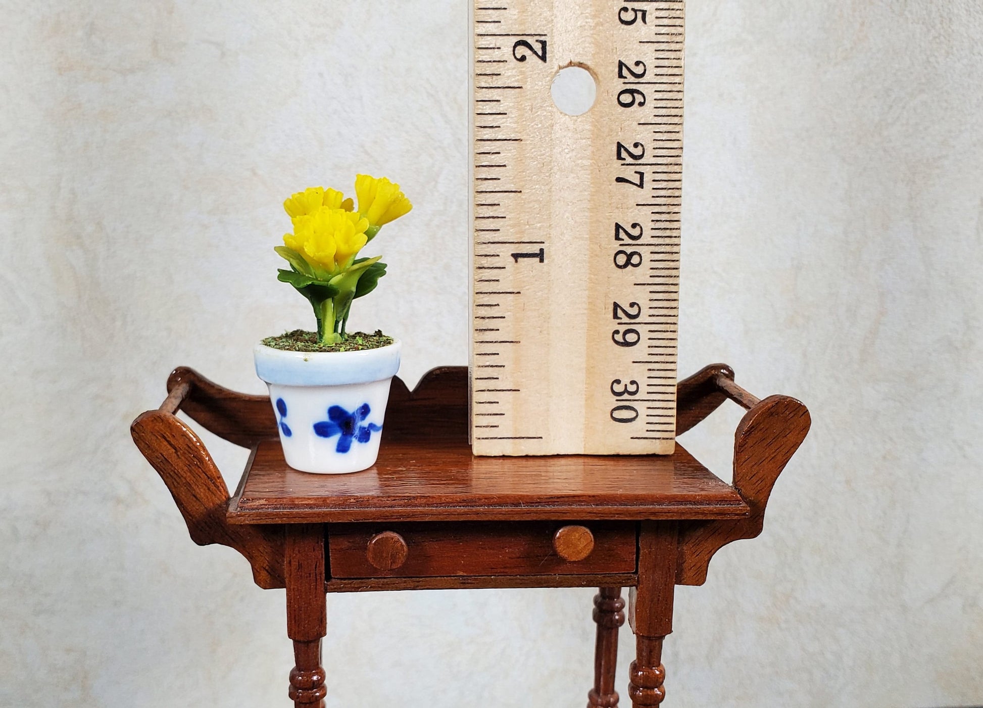 Dollhouse Yellow Geraniums in Ceramic Blue & White Planter 1:12 Scale Miniature